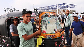 “突突車”上看亞歷山大城