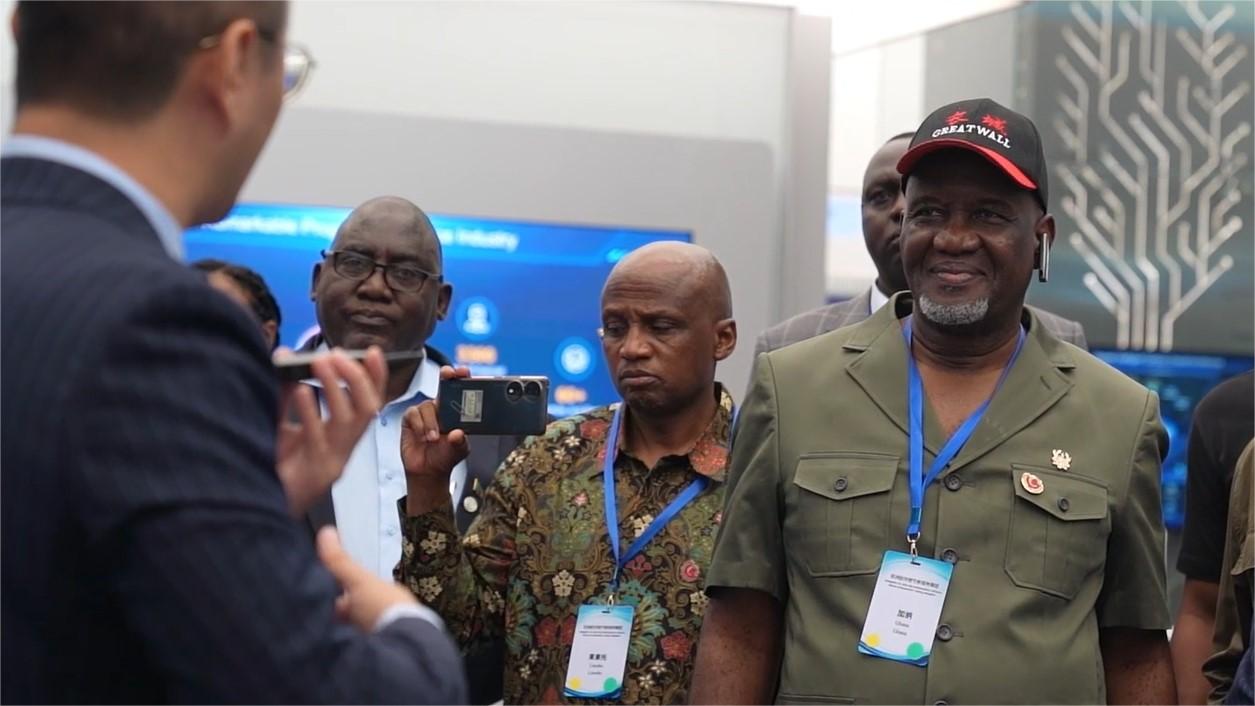 非洲駐華使節(jié)團訪深